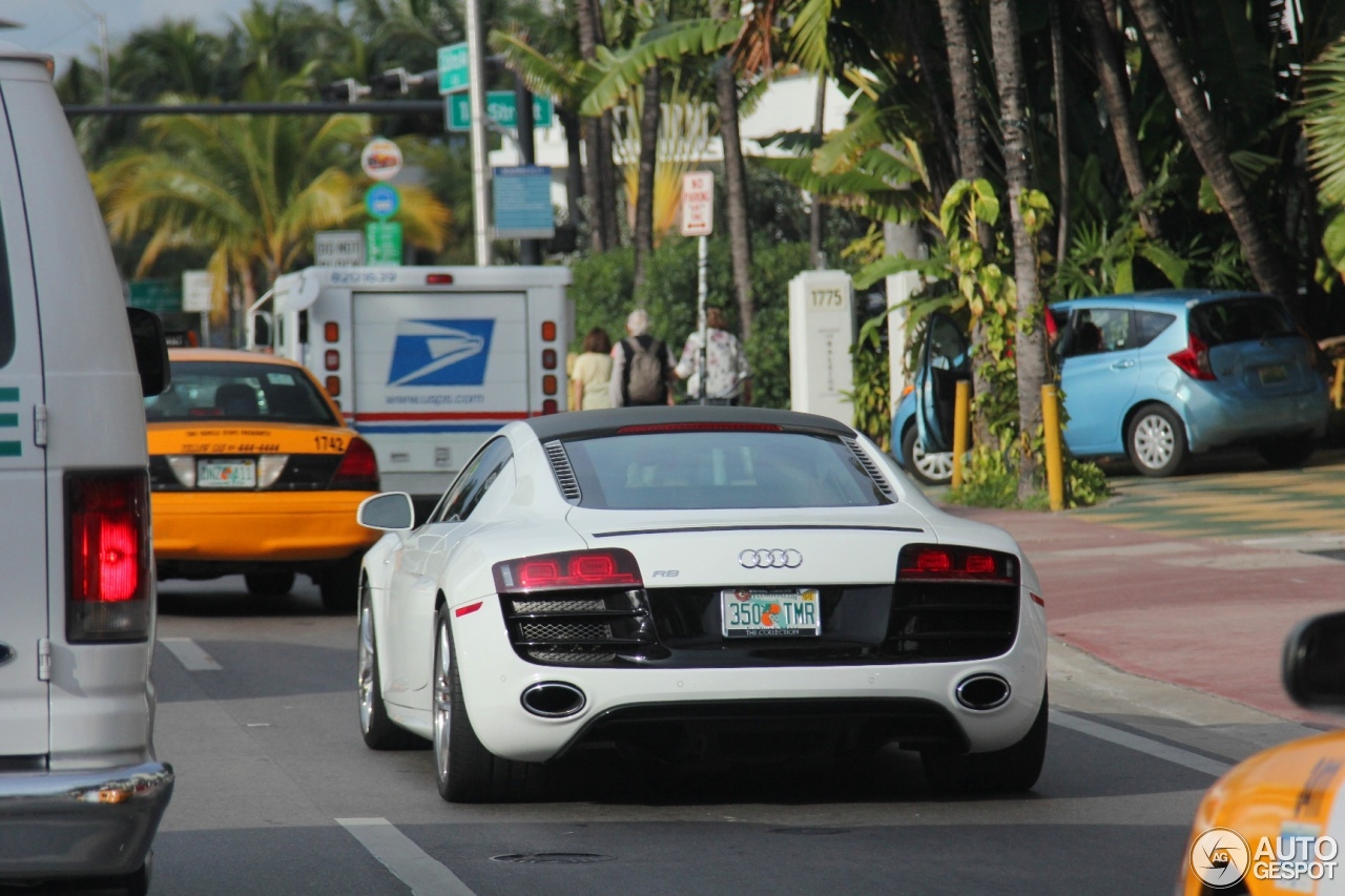 Audi R8 V10