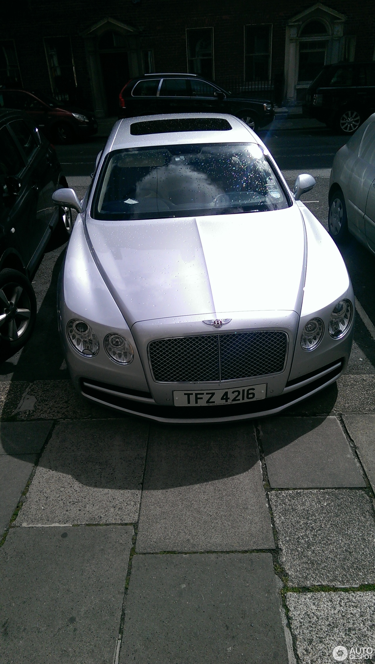 Bentley Flying Spur V8