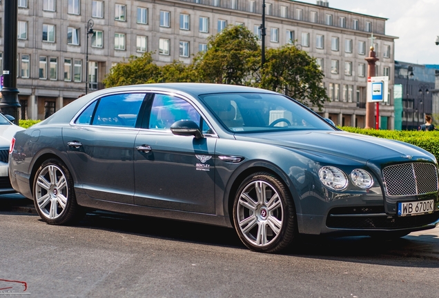 Bentley Flying Spur V8