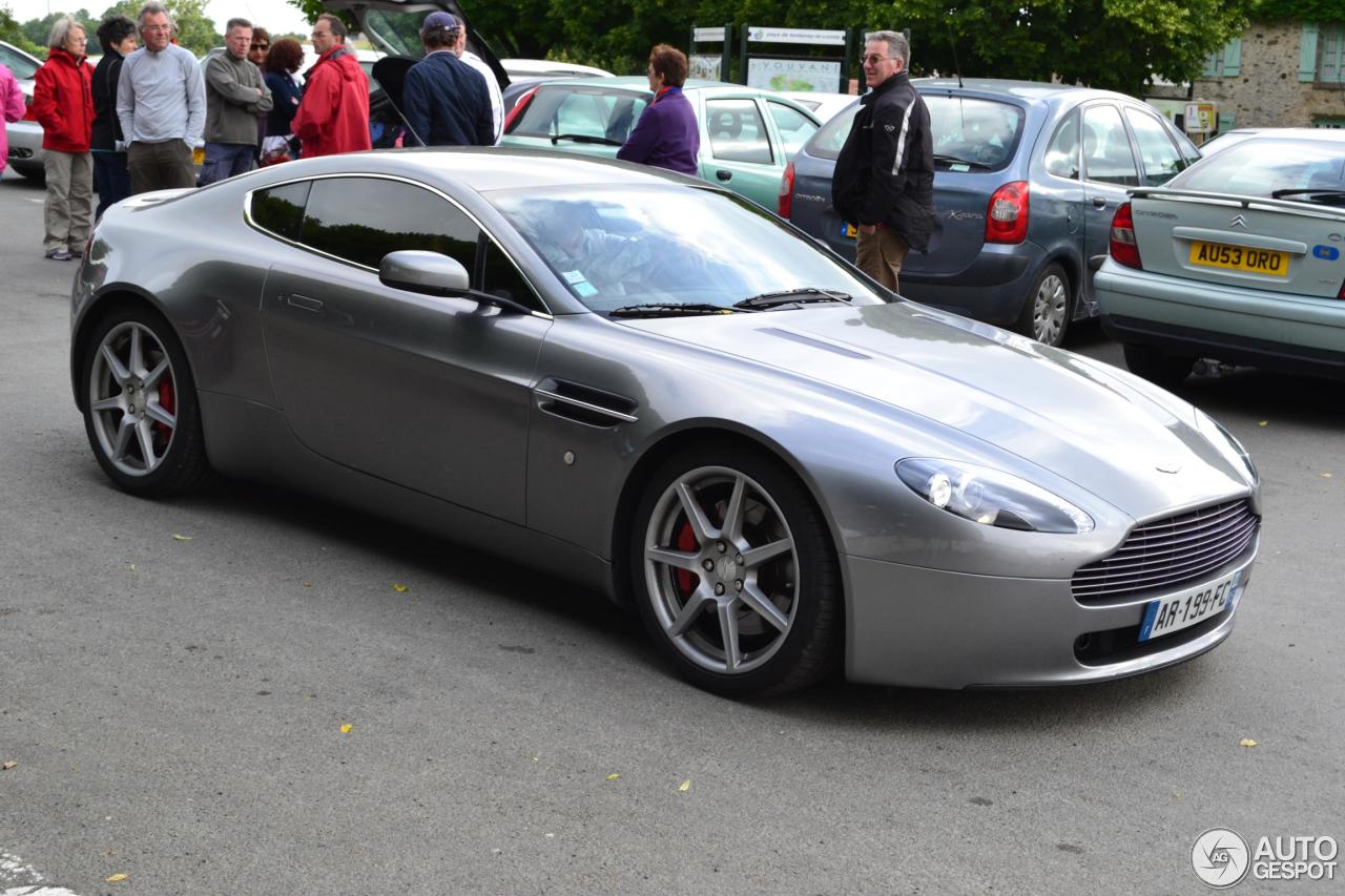 Aston Martin V8 Vantage