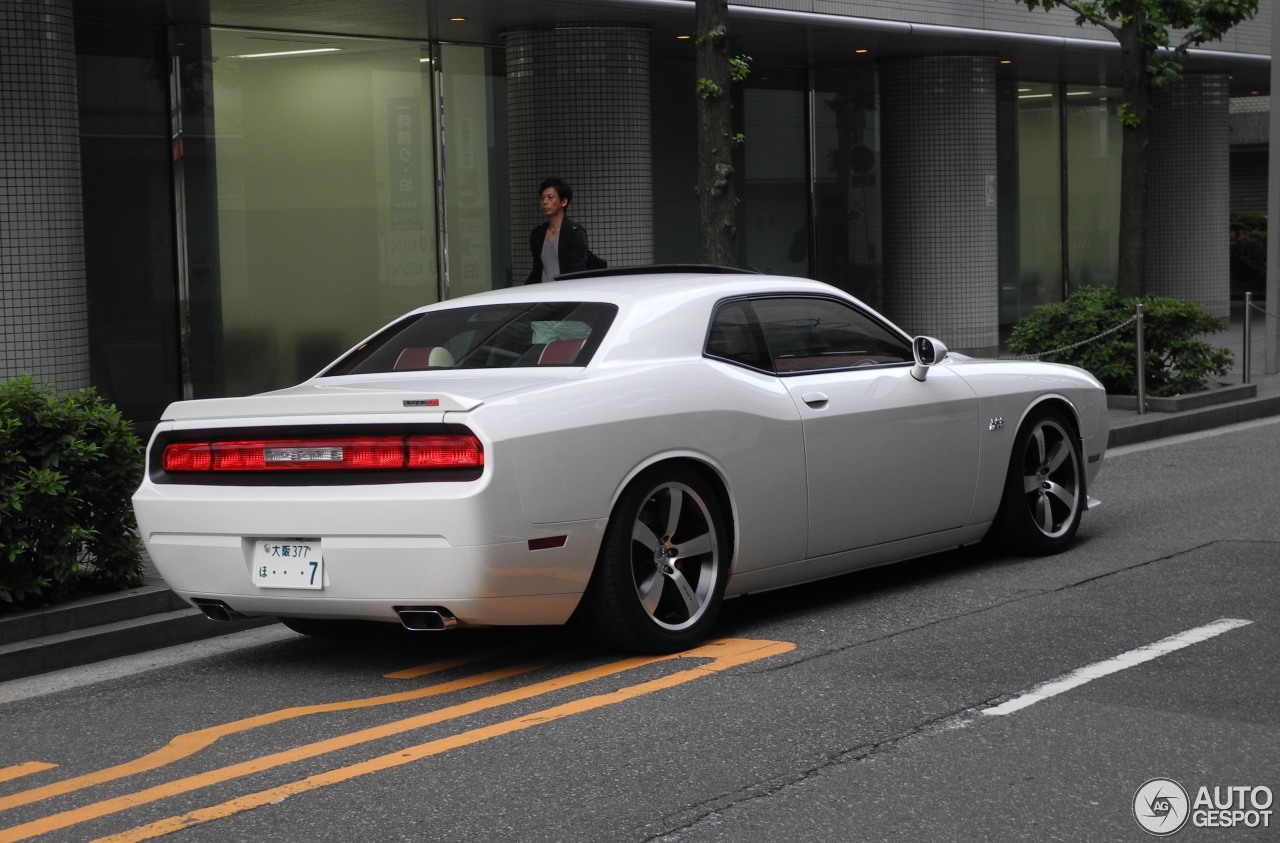 Dodge Challenger SRT-8 392