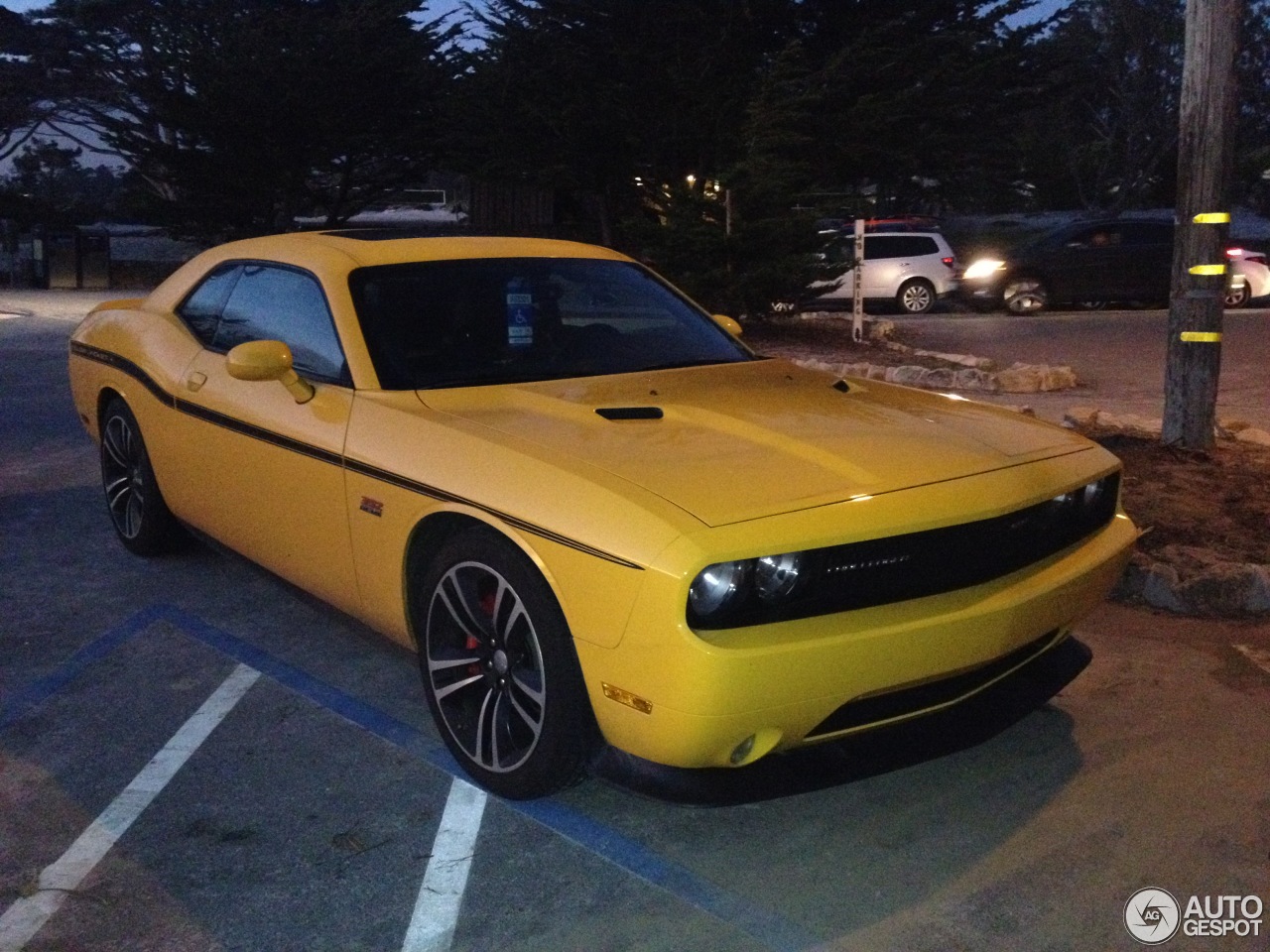 Dodge Challenger SRT-8 392 Yellow Jacket