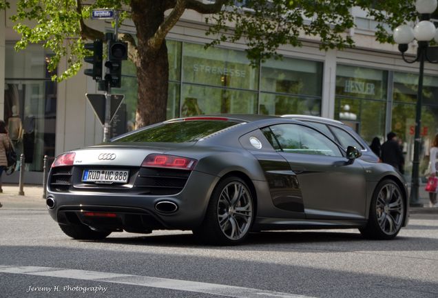 Audi R8 V10