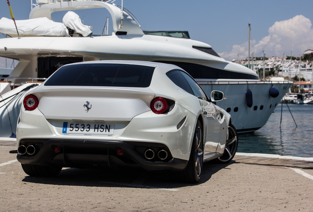 Ferrari FF