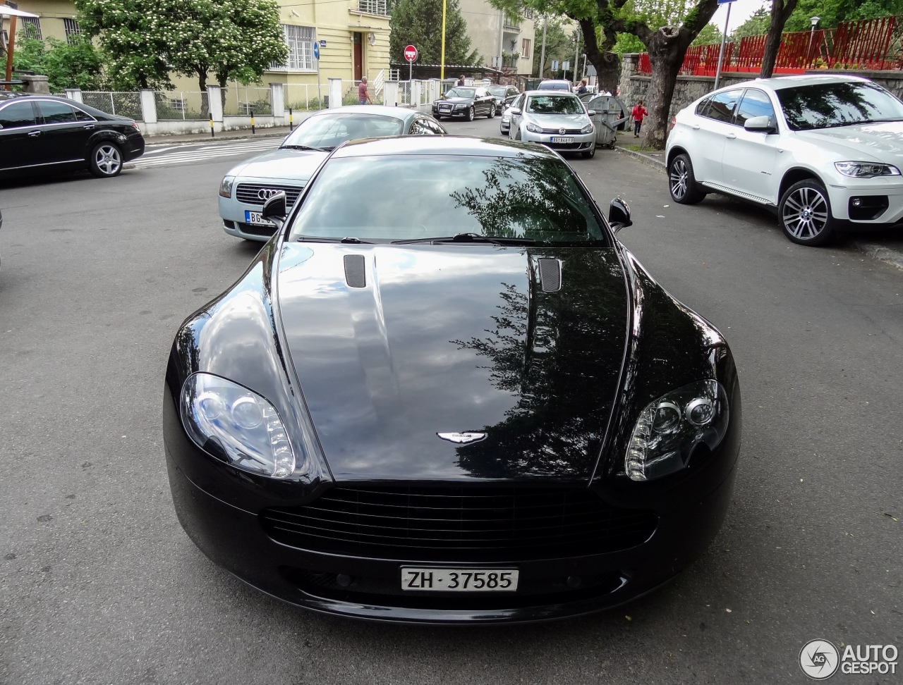 Aston Martin V8 Vantage