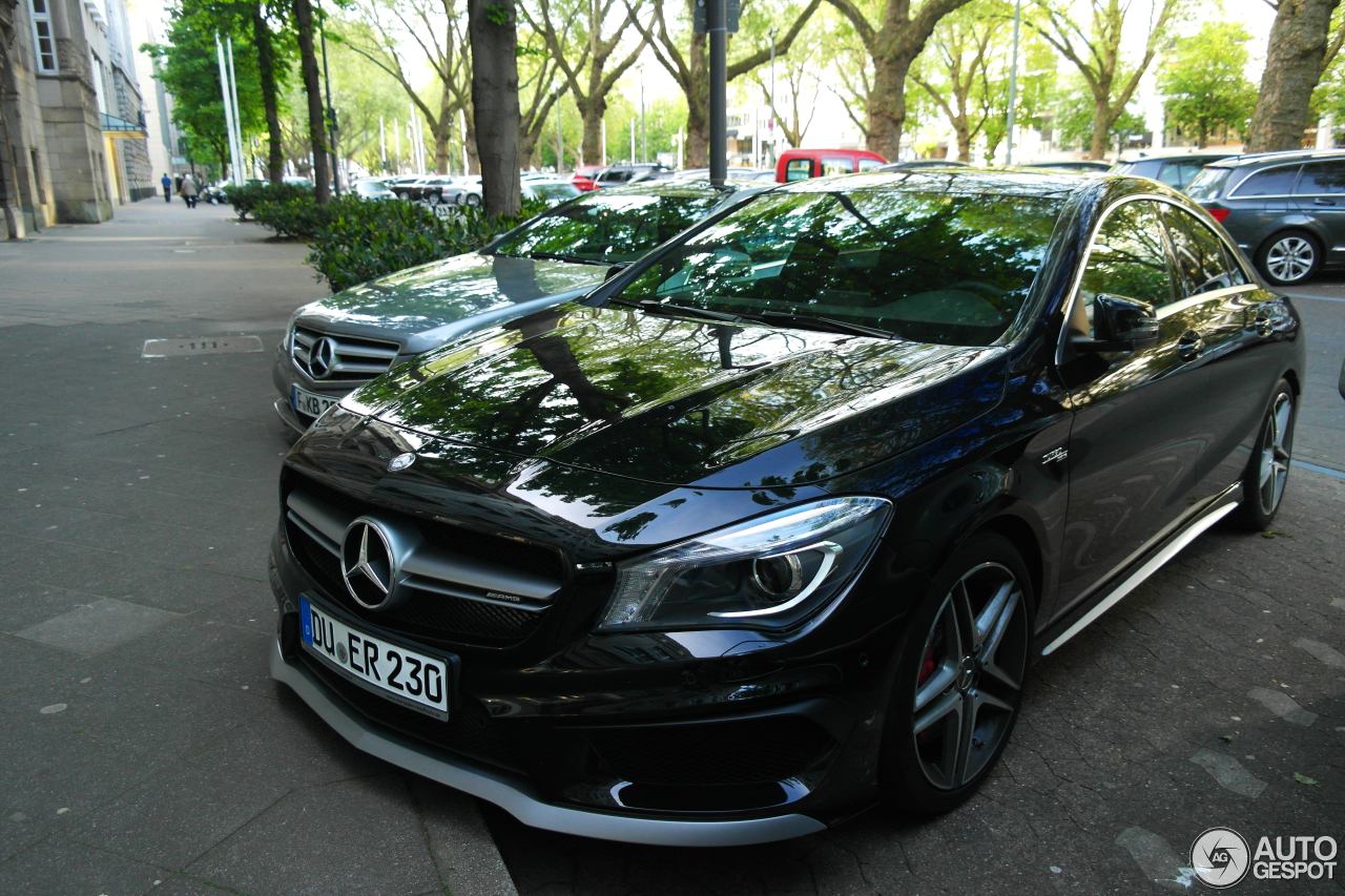 Mercedes-Benz CLA 45 AMG C117