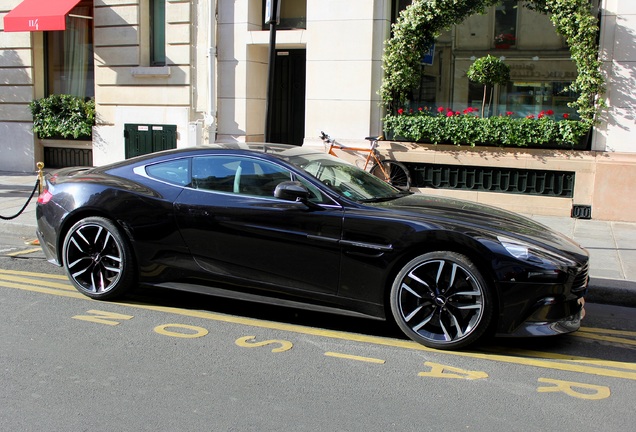 Aston Martin Vanquish 2013