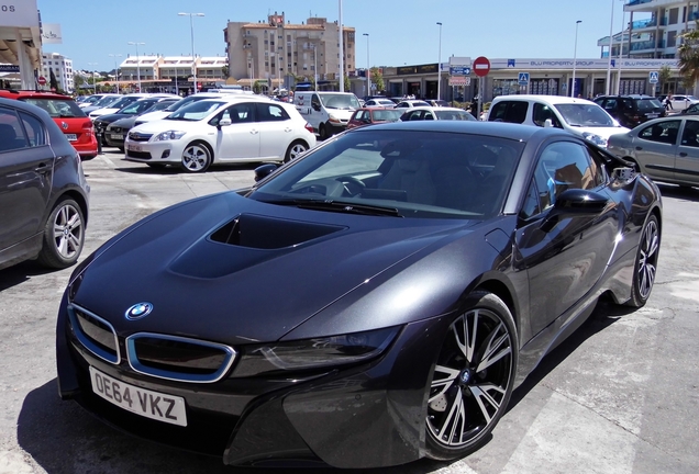 BMW i8