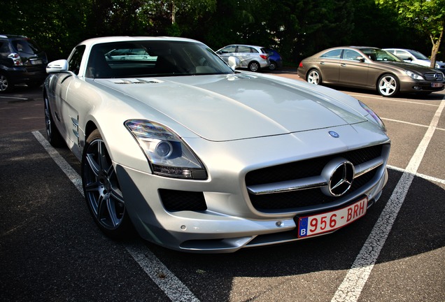 Mercedes-Benz SLS AMG