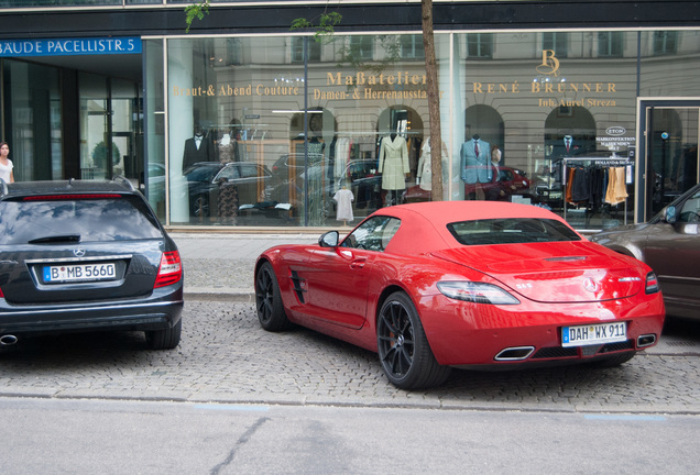 Mercedes-Benz SLS AMG GT Roadster