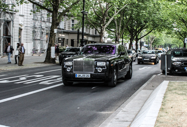 Rolls-Royce Phantom Black