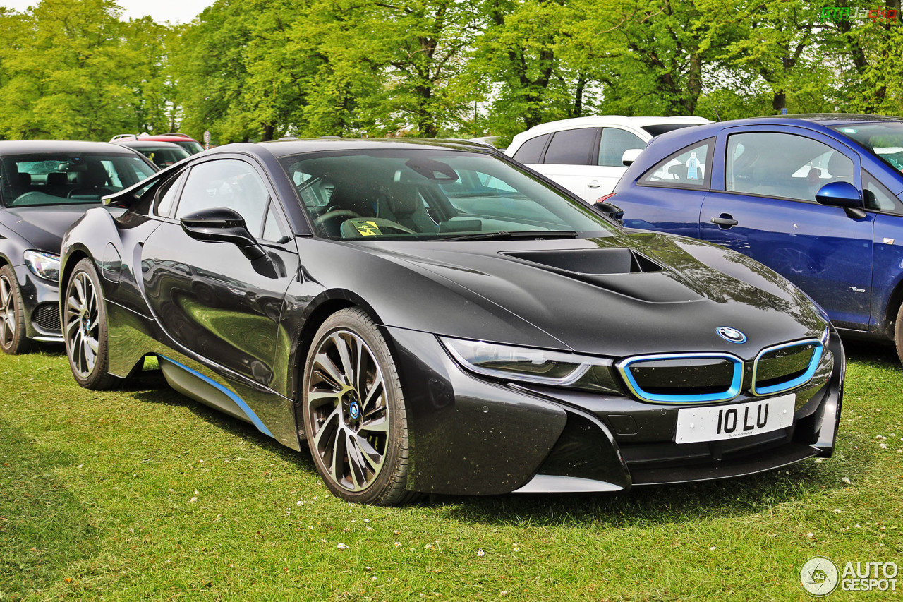 BMW i8