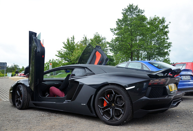 Lamborghini Aventador LP700-4