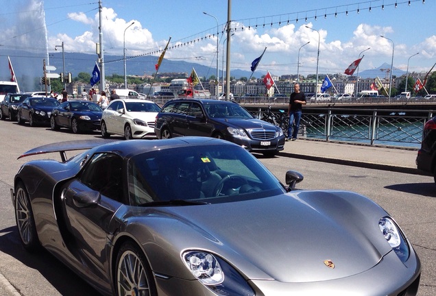 Porsche 918 Spyder Weissach Package