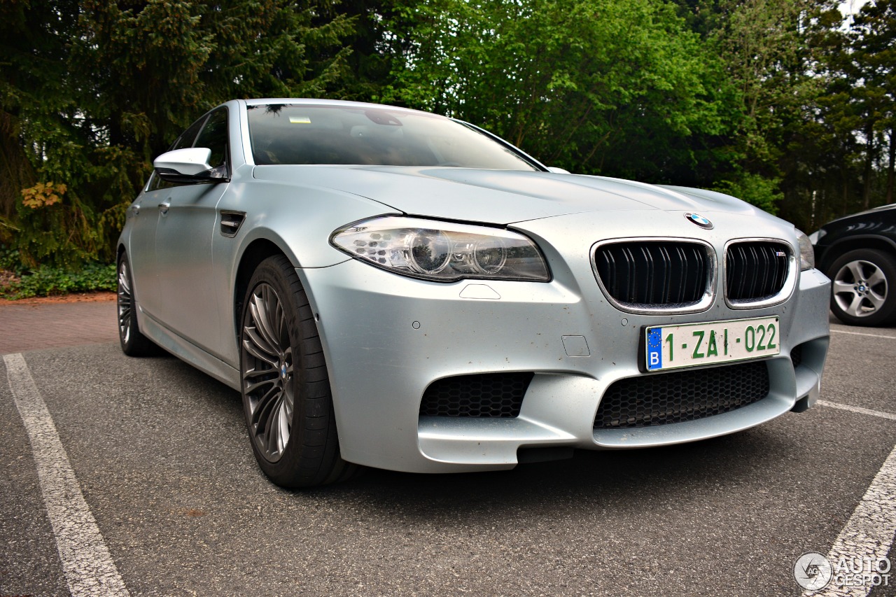 BMW M5 F10 2011