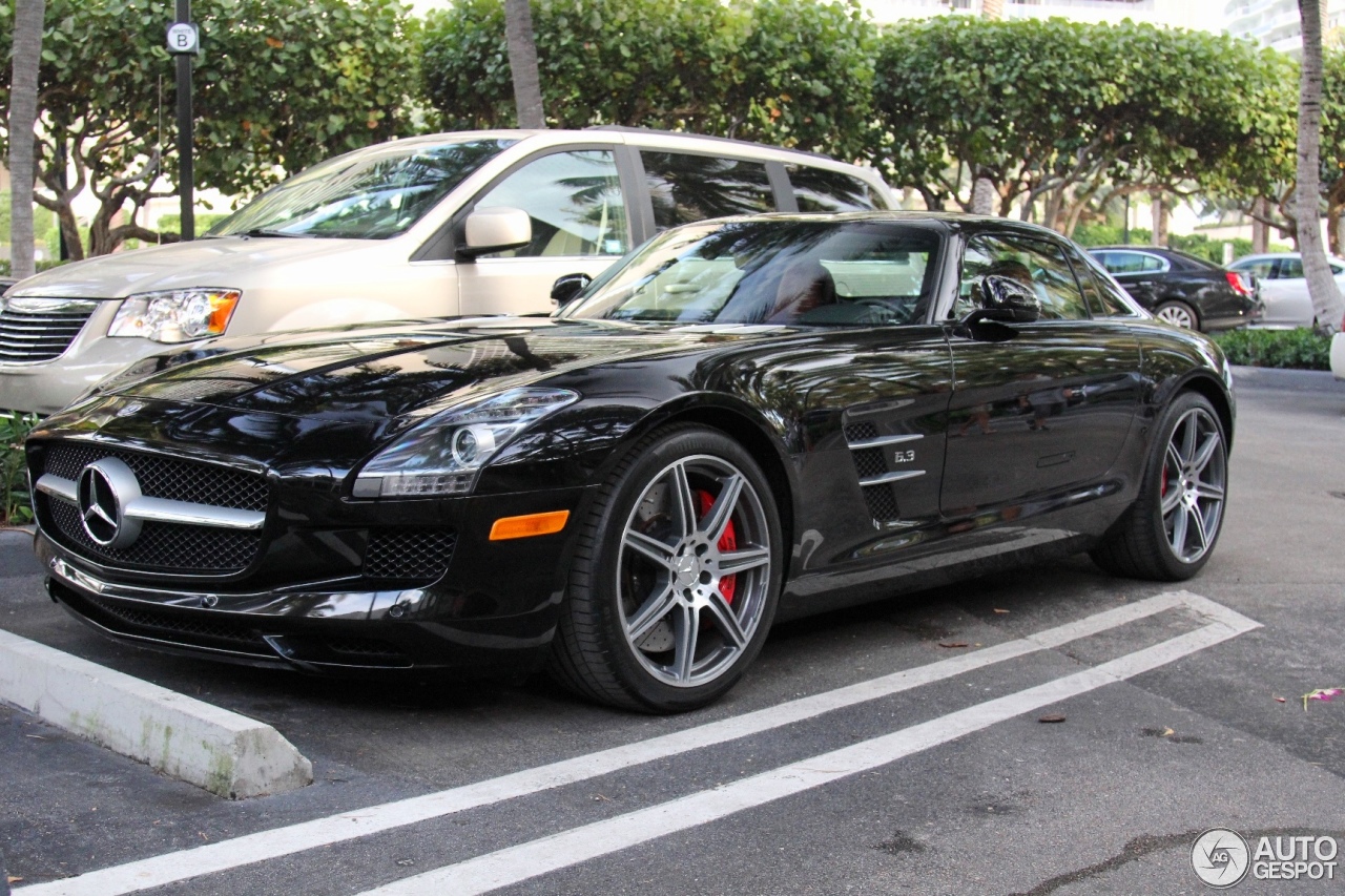 Mercedes-Benz SLS AMG