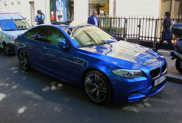 BMW M5 F10 2011