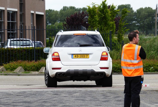 Mercedes-Benz ML 63 AMG 10th Anniversary