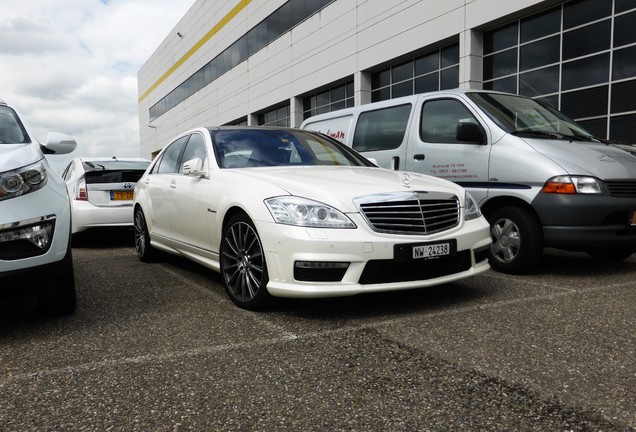 Mercedes-Benz S 63 AMG W221 2011