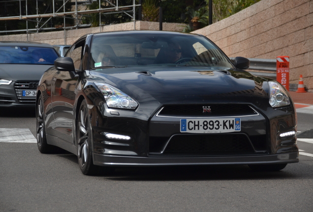 Nissan GT-R 2011