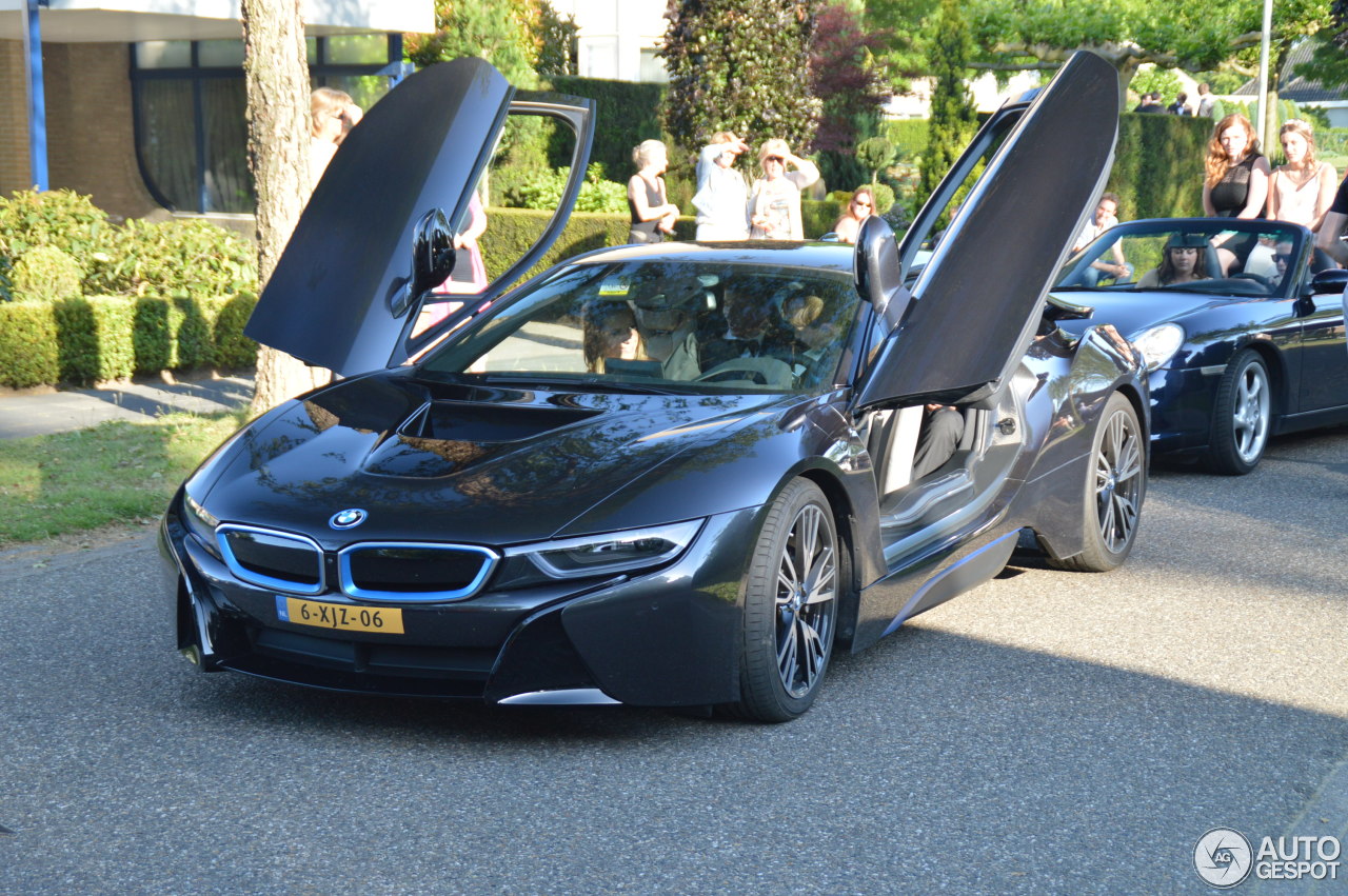 BMW i8