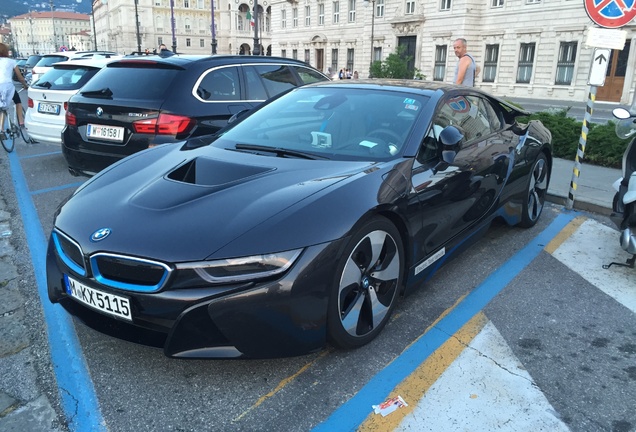 BMW i8