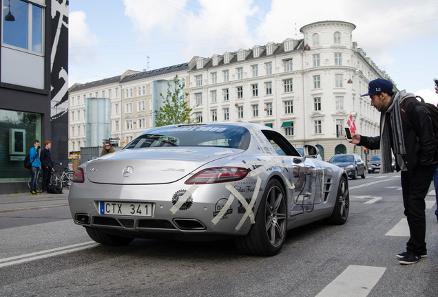 Mercedes-Benz SLS AMG