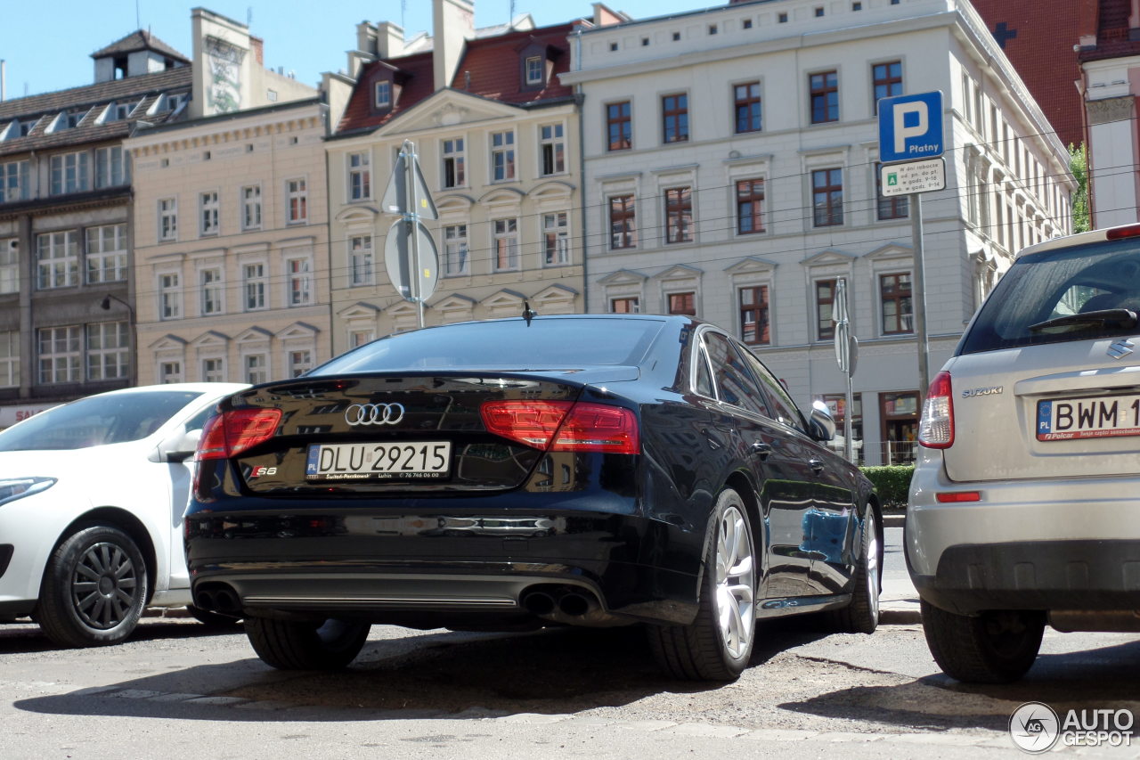 Audi S8 D4