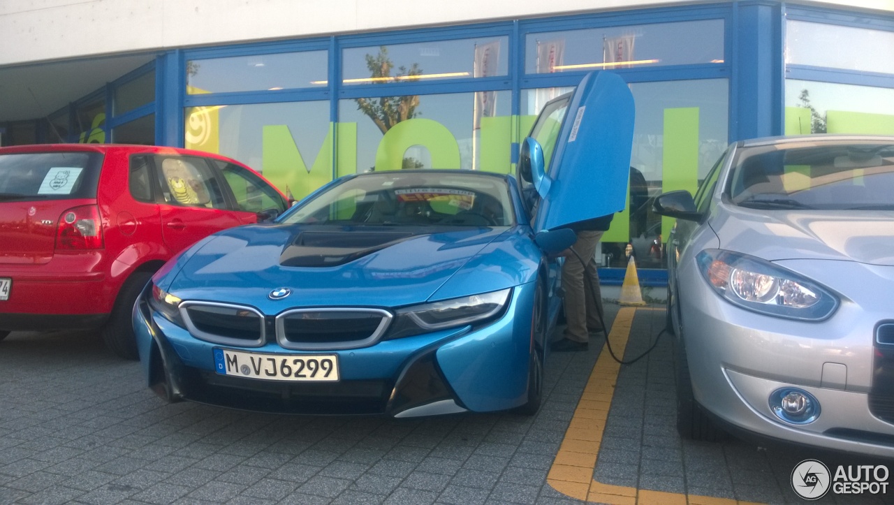 BMW i8