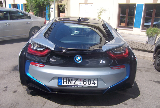 BMW i8