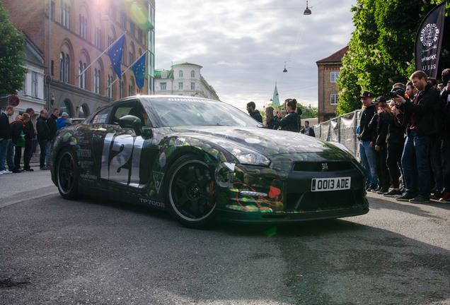 Nissan GT-R 2012 TP700R