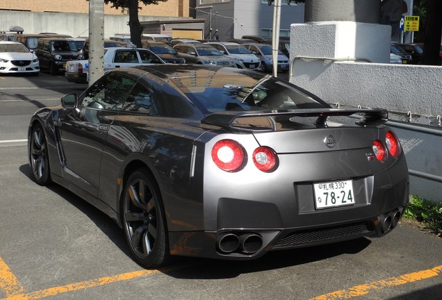 Nissan GT-R