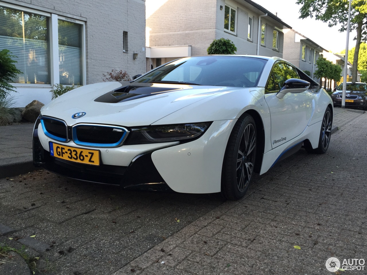 BMW i8