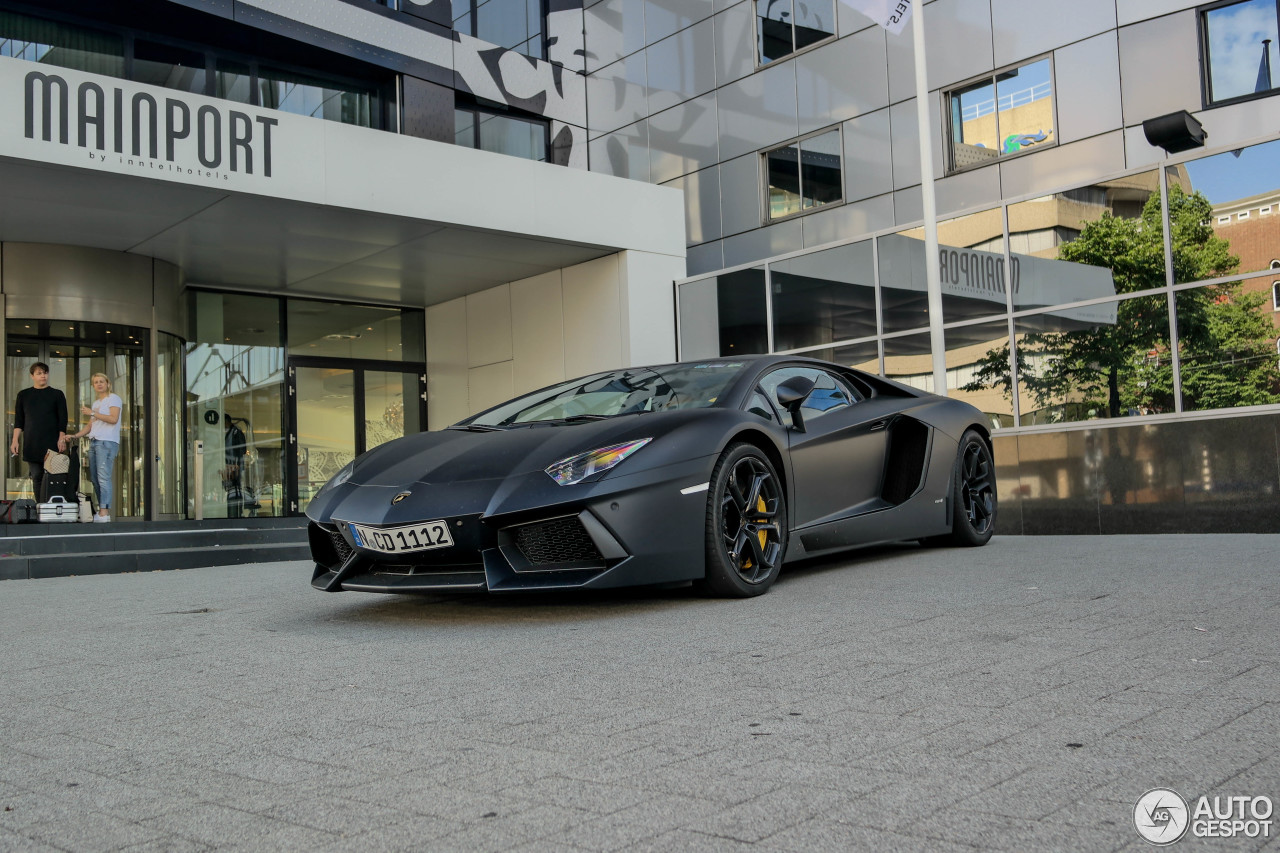 Lamborghini Aventador LP700-4