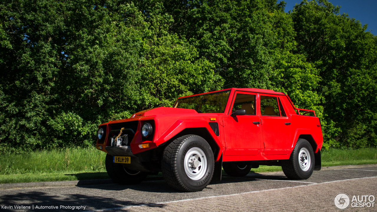 Lamborghini LM002