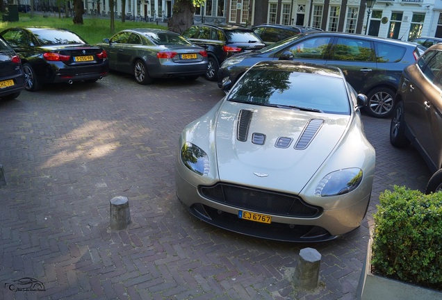 Aston Martin V12 Vantage S