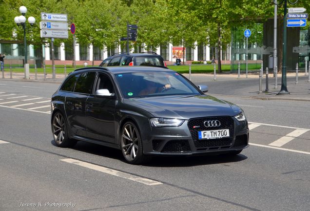 Audi RS4 Avant B8