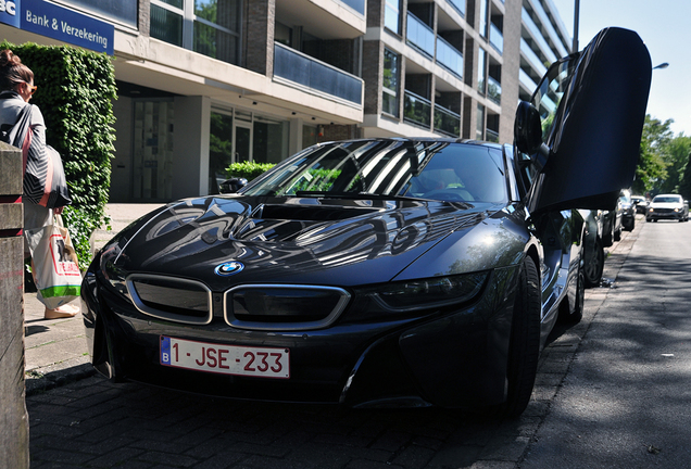 BMW i8