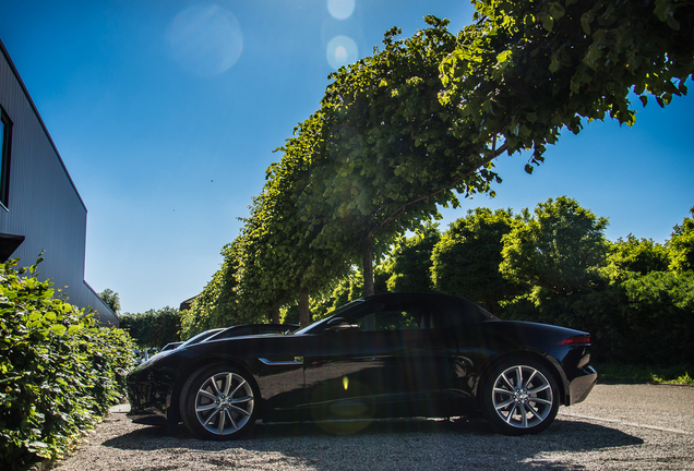 Jaguar F-TYPE S Convertible