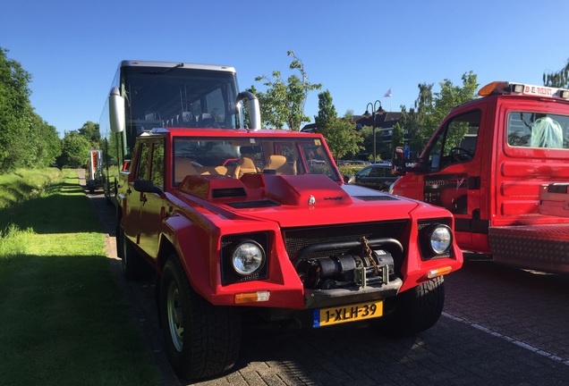 Lamborghini LM002