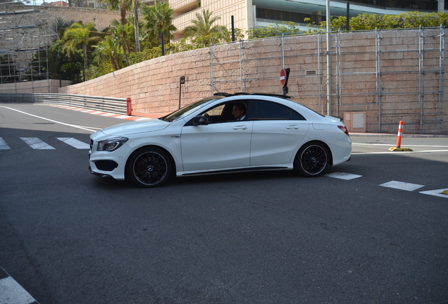 Mercedes-Benz CLA 45 AMG C117