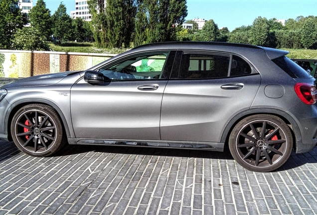 Mercedes-Benz GLA 45 AMG X156