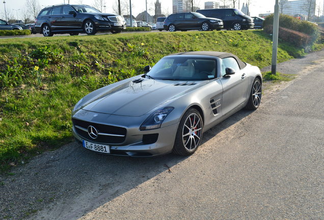 Mercedes-Benz SLS AMG GT Roadster