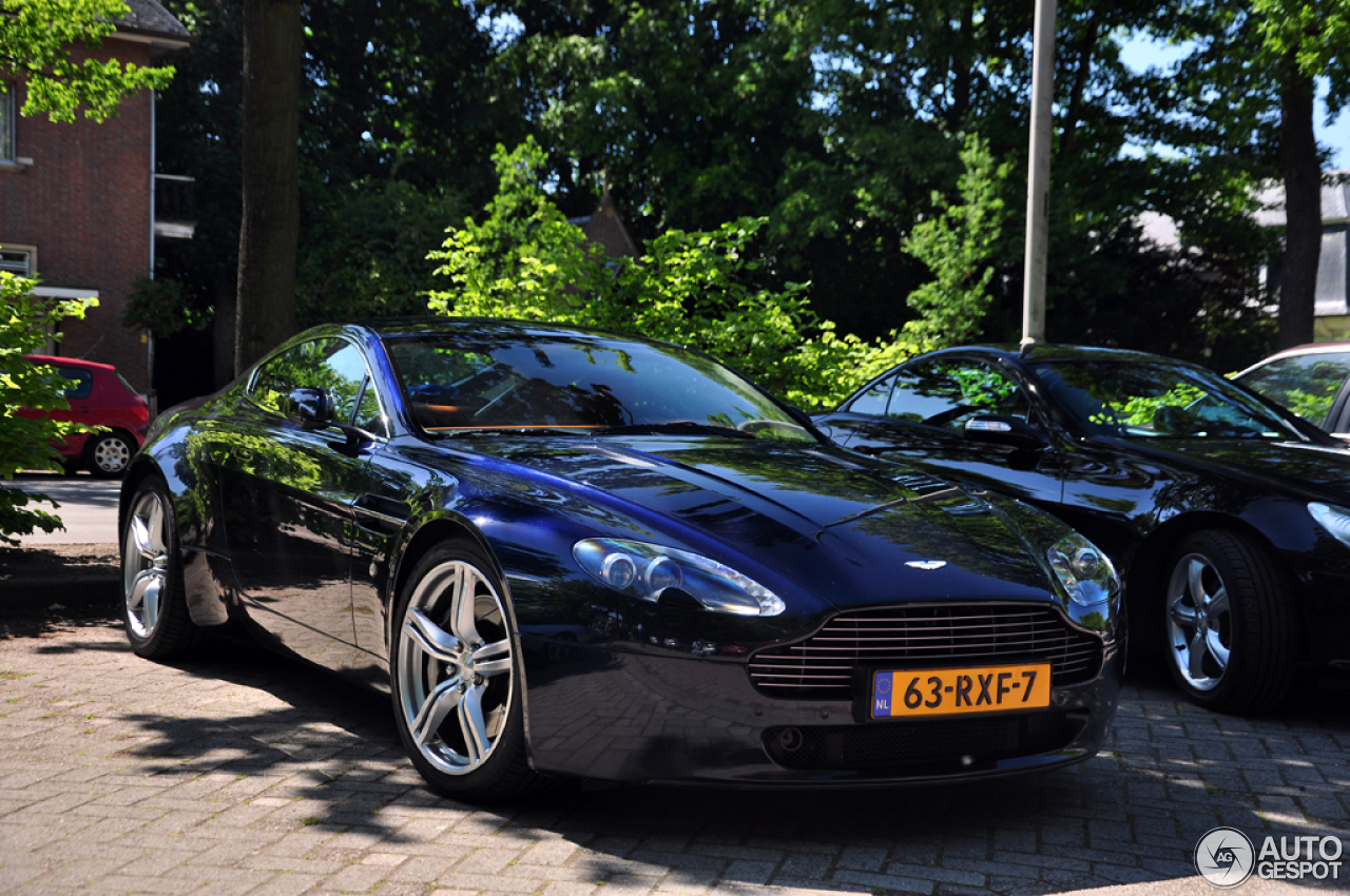 Aston Martin V8 Vantage