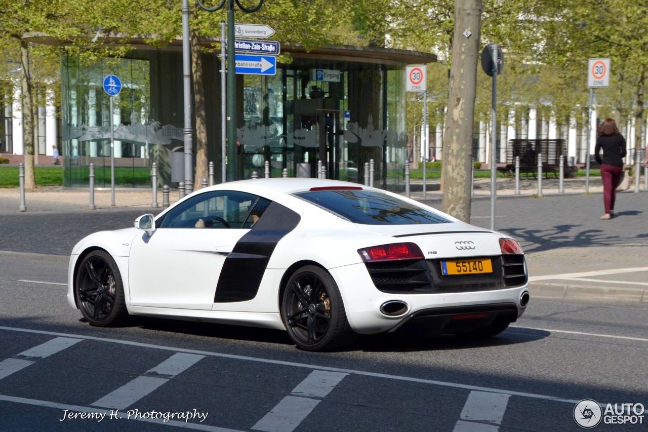 Audi R8 V10