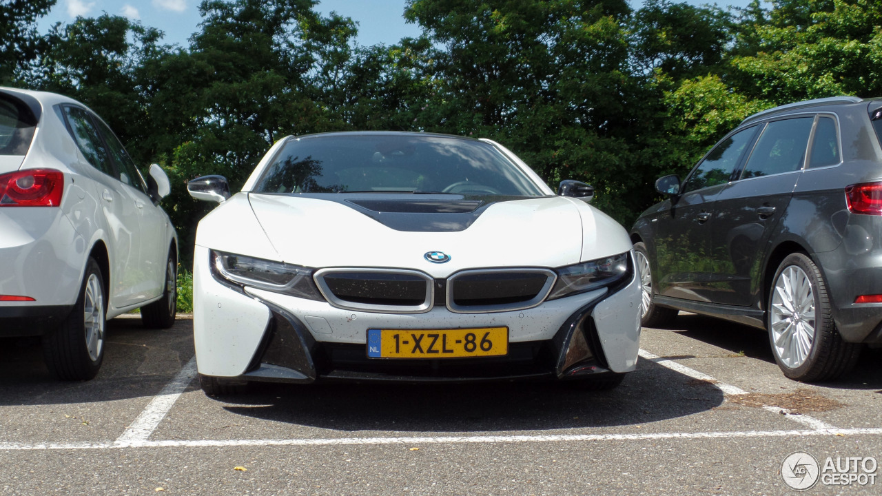 BMW i8