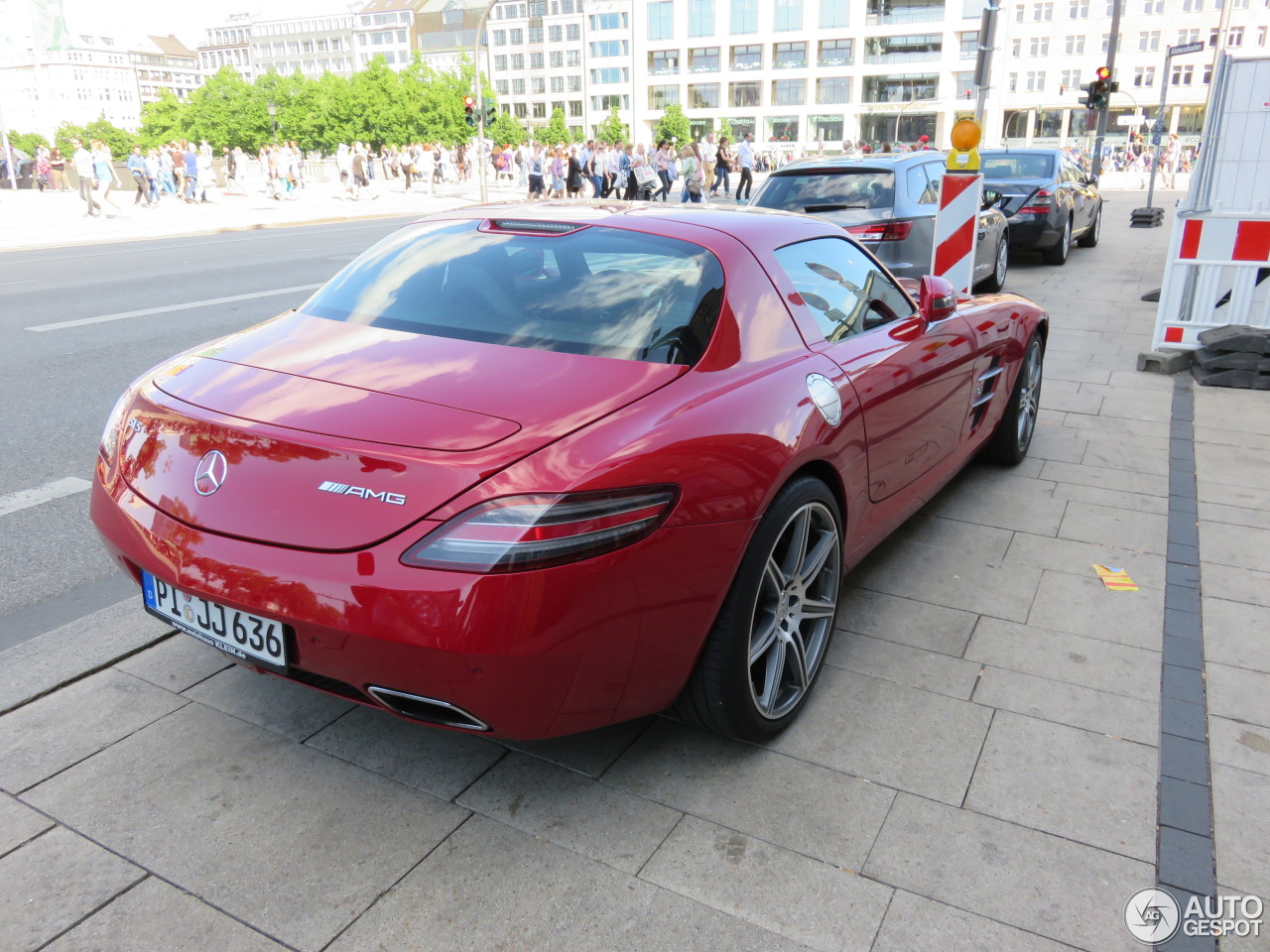 Mercedes-Benz SLS AMG