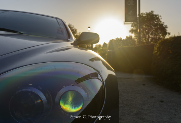 Aston Martin DB9 Volante