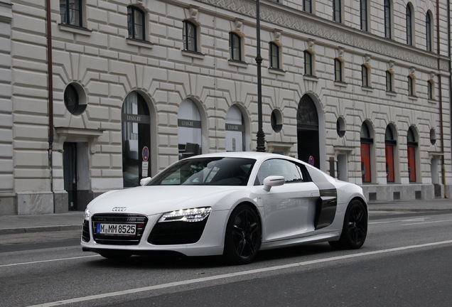 Audi R8 V10 2013