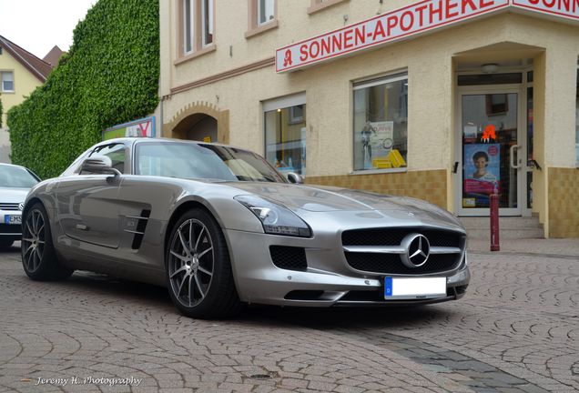 Mercedes-Benz SLS AMG